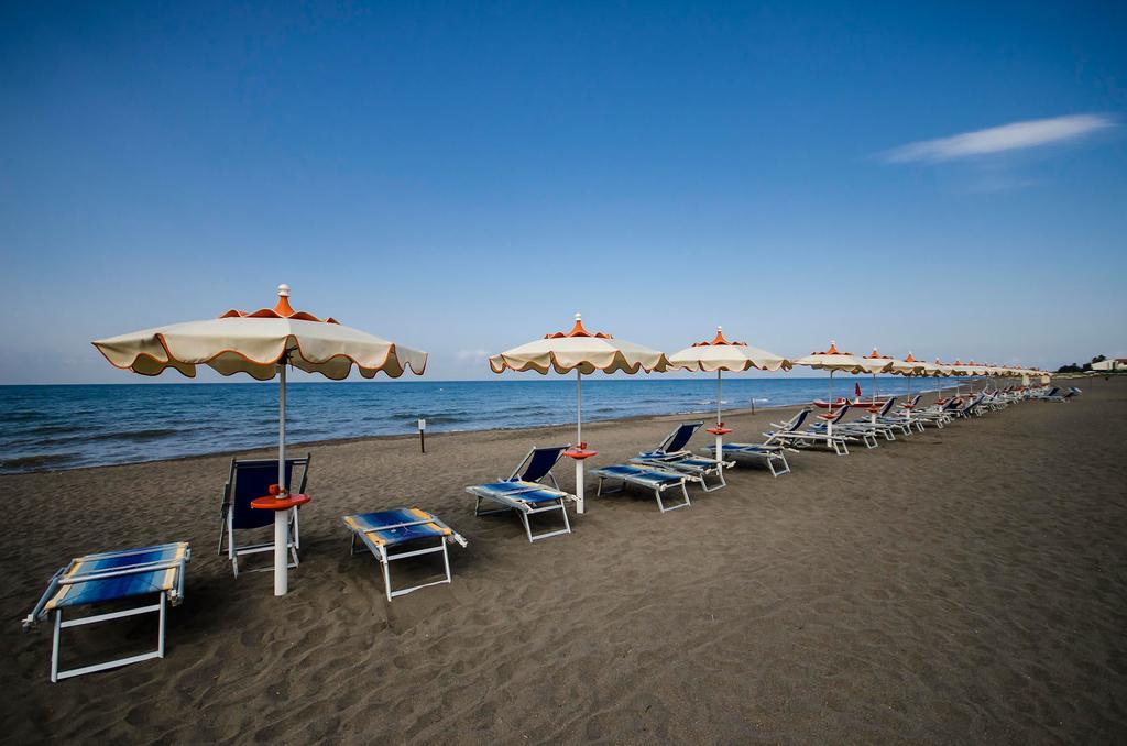 Hotel Gabbiano Porto San Giorgio Exterior foto